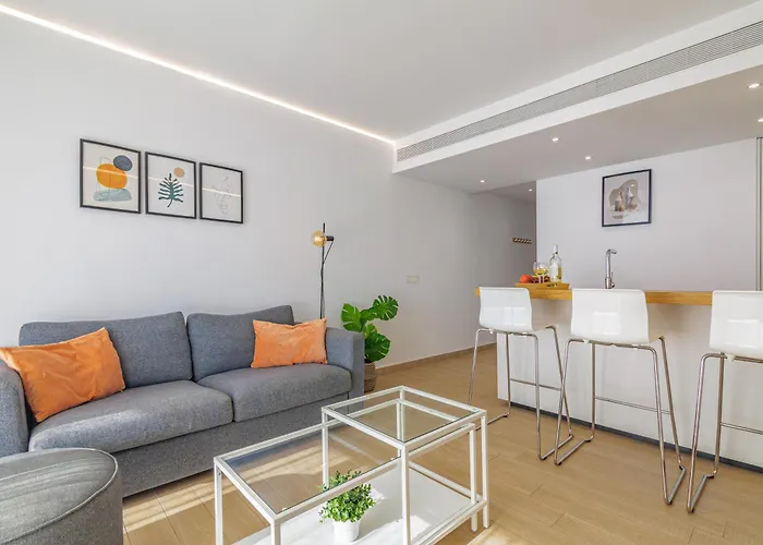 Stunning Seaview Terrace One-bedroom *