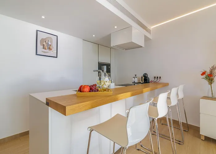 Stunning Seaview Terrace One-bedroom