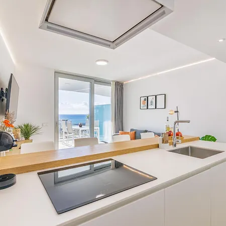 Stunning Seaview Terrace One-bedroom Fuengirola