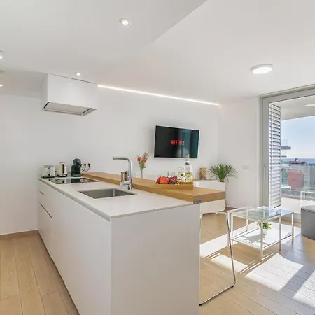 Apartment Stunning Seaview Terrace One-bedroom