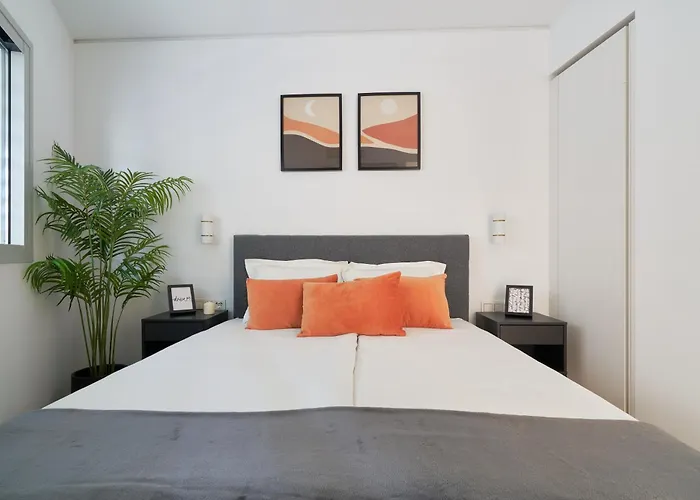 Apartment Stunning Seaview Terrace One-bedroom *