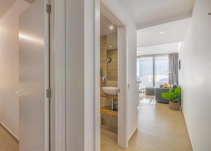 Apartment Stunning Seaview Terrace One-bedroom Fuengirola