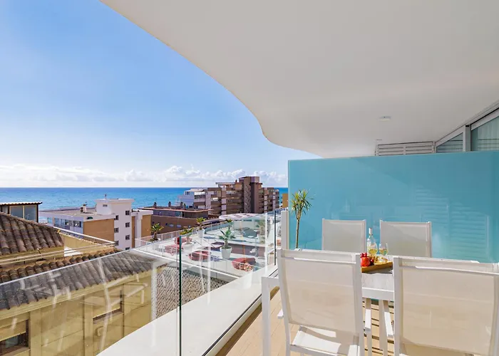 Stunning Seaview Terrace One-bedroom Apartment *